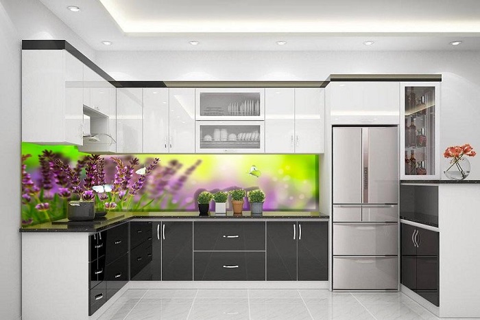 kính hoa văn ốp bếp