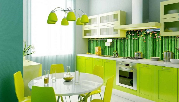 kính hoa văn ốp bếp