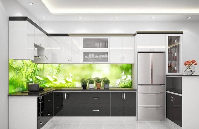 kính hoa văn ốp bếp