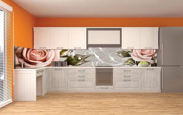 kính hoa văn ốp bếp